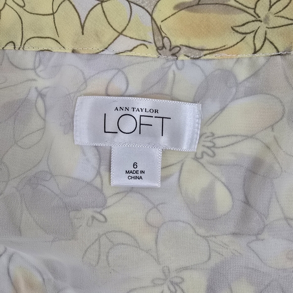 Loft yellow floral printed button down tie front blouse size 6 - Picture 5 of 13